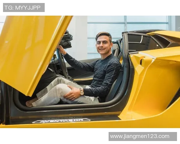 足球明星们的跑车梦幻之旅揭示豪华与速度的完美结合 足球明星们的跑车梦幻之旅揭示豪华与速度的完美结合